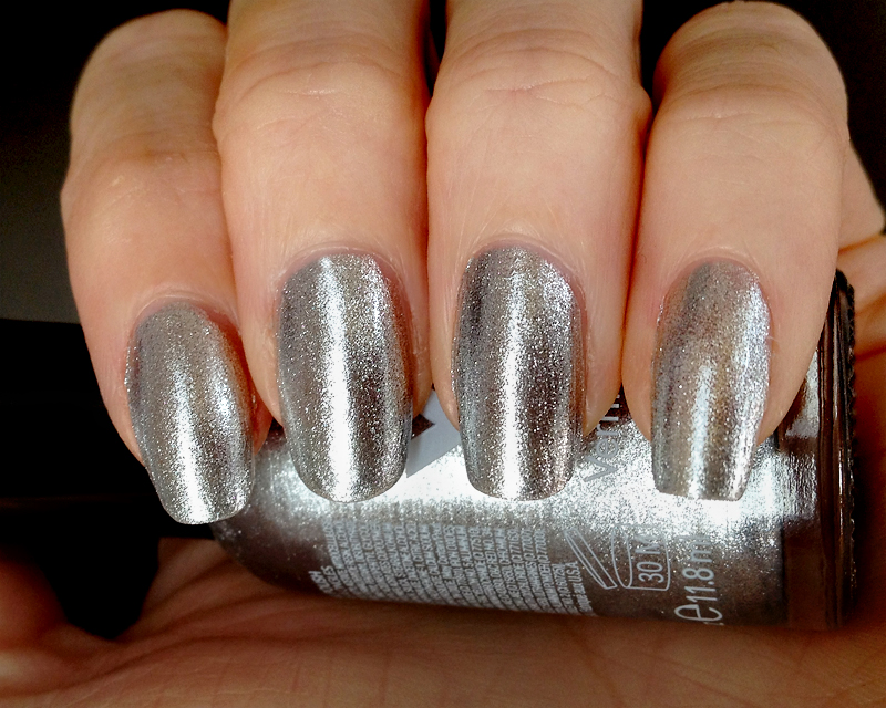 Manicure with Sally Hansen Xtreme Wear Celeb City
