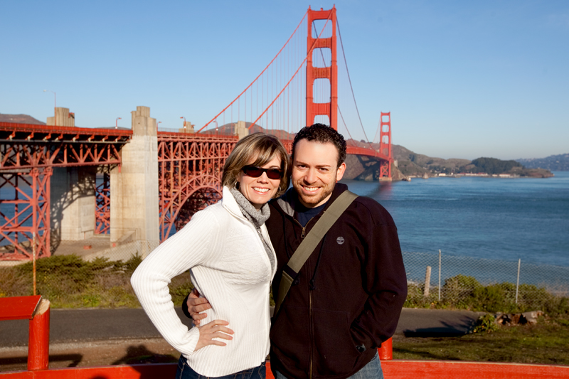 Matt Browne and Erin Browne in front of the Golden Gate Bridge