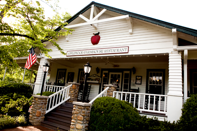 Applewood Farmhouse Restaurant Sevierville, TN