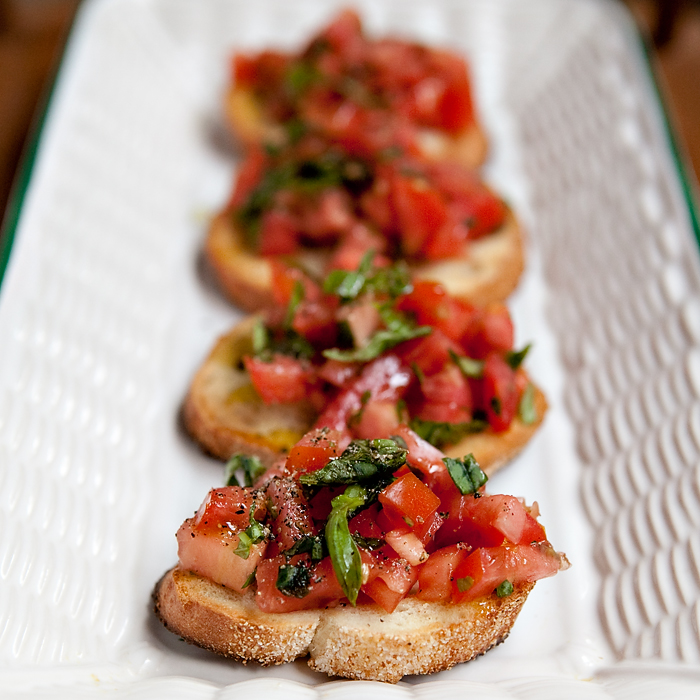 Fresh Tomato Basil Bruschetta