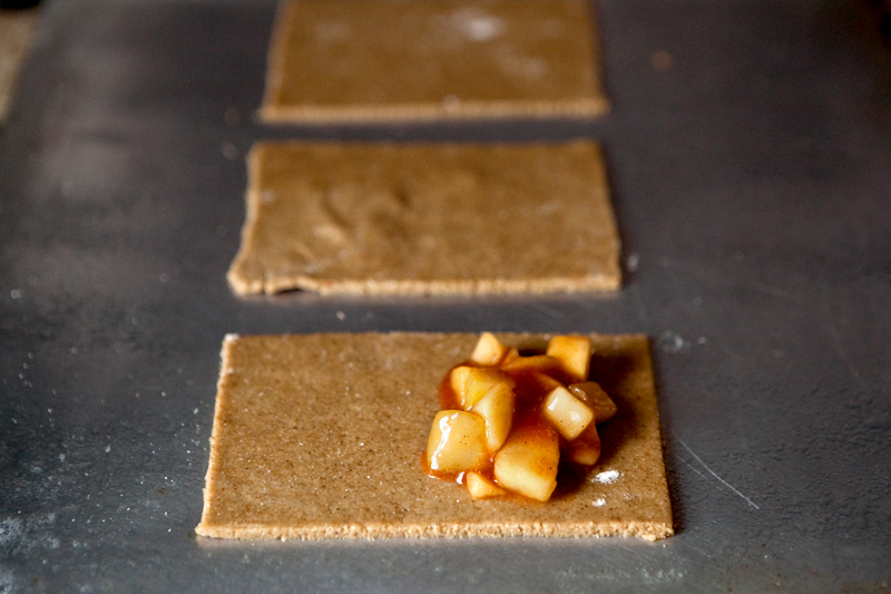 A healthier pop-tart. Apple cinnamon filling with an oat bran flour crust.