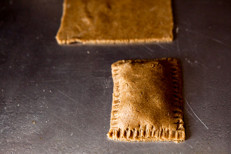 A healthier pop-tart. Apple cinnamon filling with an oat bran flour crust.