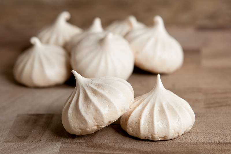 How to make vanilla meringue cookies