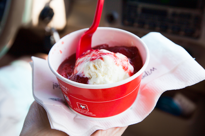 bruster's cake batter ice cream with strawberries