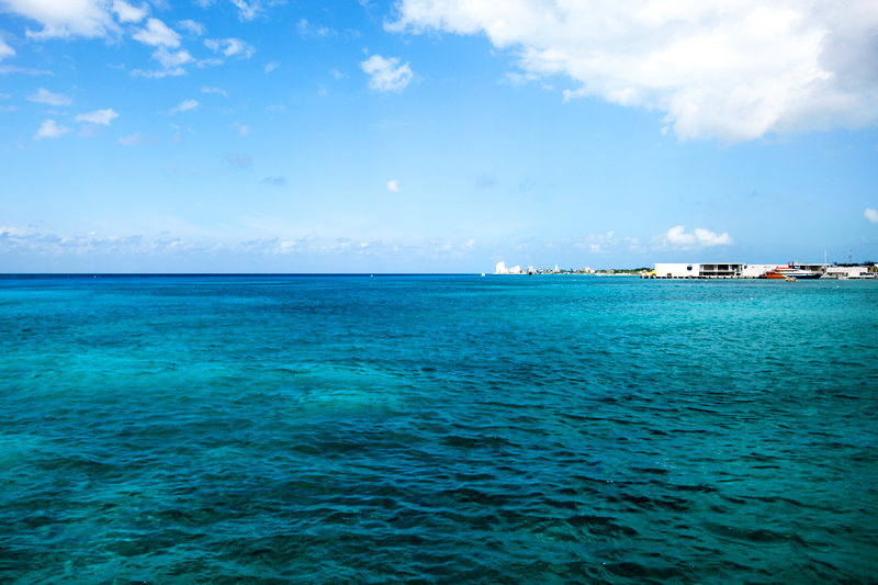 colorful water in cozumel