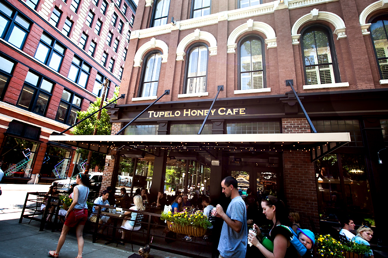 tupelo honey cafe patio and sign