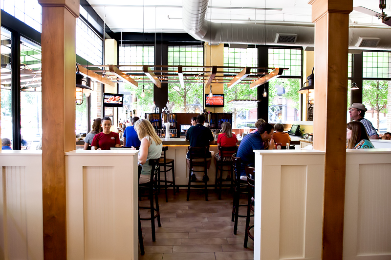 tupelo honey cafe bar in knoxville