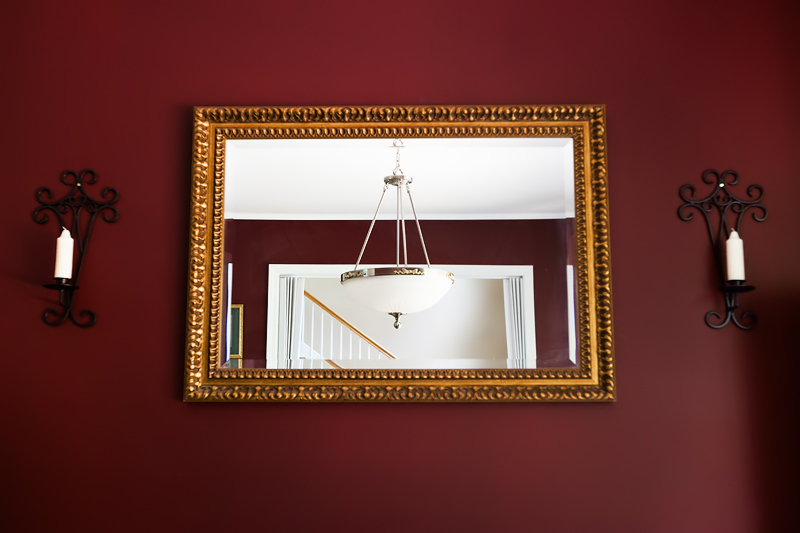 How to Properly Paint a Mirror Frame