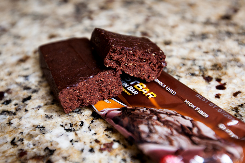 quest-protein-bar-chocolate-brownie-review-2