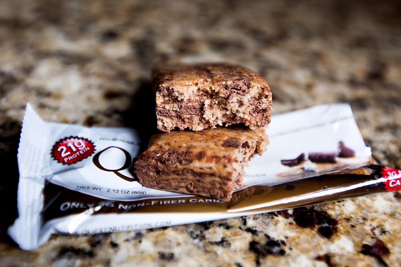 quest-protein-bar-chocolate-chip-cookie-dough-review-3