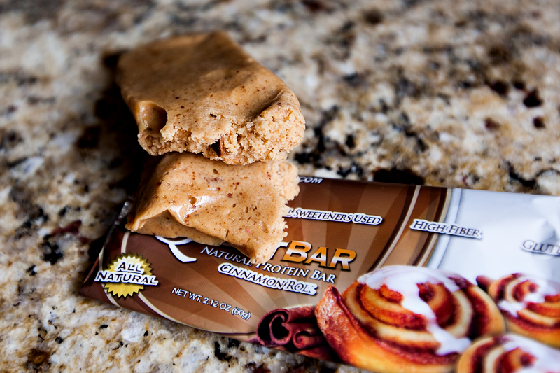 quest-protein-bar-cinnamon-roll-review-3