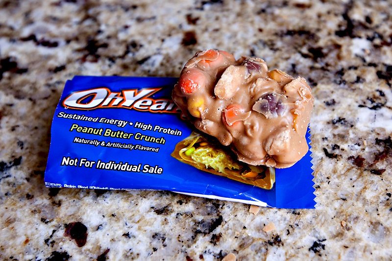 review-of-oh-yeah-peanut-butter-crunch-protein-bars-01