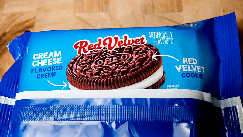 red-velvet-oreos-review-02