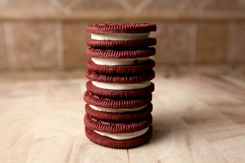 red-velvet-oreos-review-04