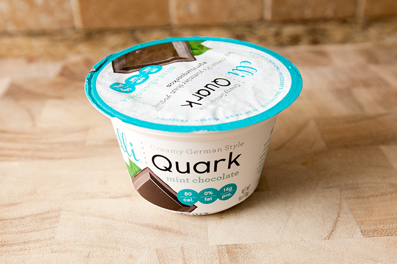 elli-quark-yogurt-cheese-mint-chocolate-review-01