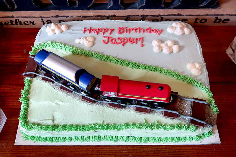 Easy 2nd birthday train party ideas!