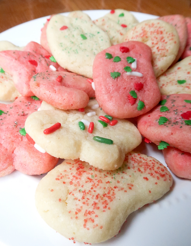 christmas-cookie-decorating-with-toddlers-15