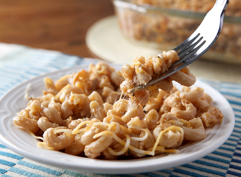 For when you just HAVE to have some macaroni and cheese when watching your waistline, this lower calorie chicken mac and cheese casserole will satisfy that craving!