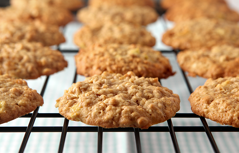 These are sooo soft and chewy! Caramel apple oatmeal cookies great for fall or anytime, really.