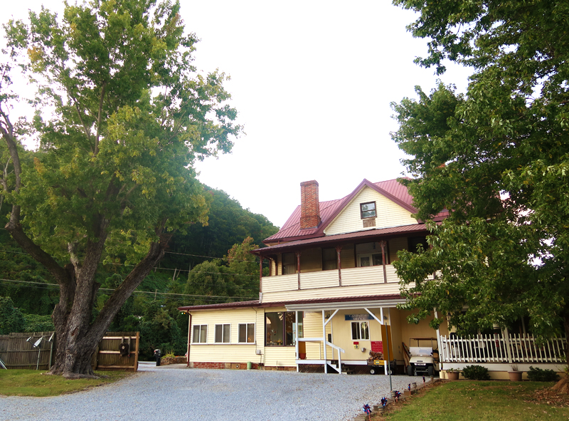 Where to camp in Jonesborough - review of Riverpark Campground