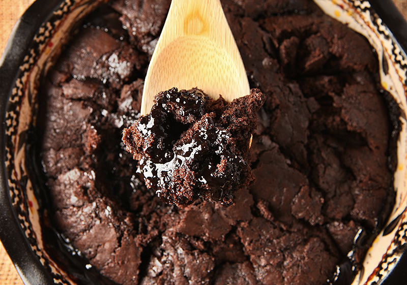 When you need chocolate NOW! This dead simple dark chocolate hot fudge pudding cake recipe uses easy ingredients you likely already have in your pantry. It makes its own warm hot fudge sauce as it bakes!