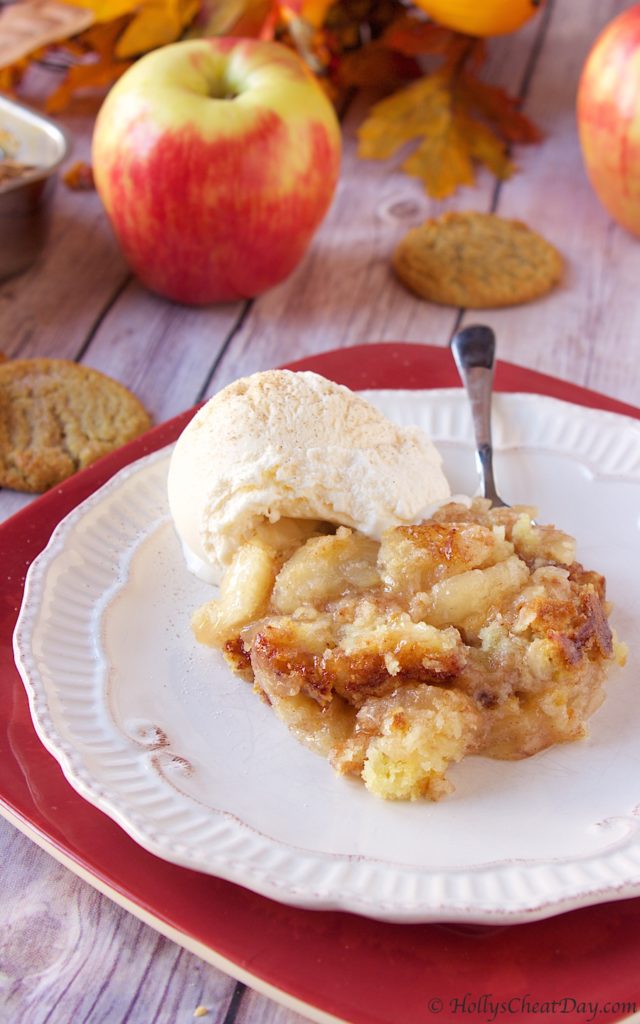 A list of warm desserts to make this winter!  From bread puddings, lava cakes, skillet cookies, hot chocolate, souffle, and more!