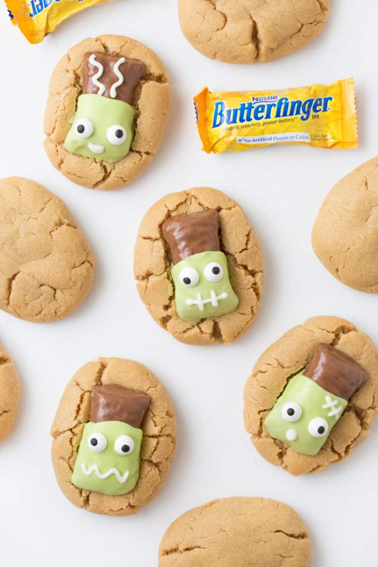 Huge list of easy, adorable, spooky, and scary Halloween cookie ideas!
