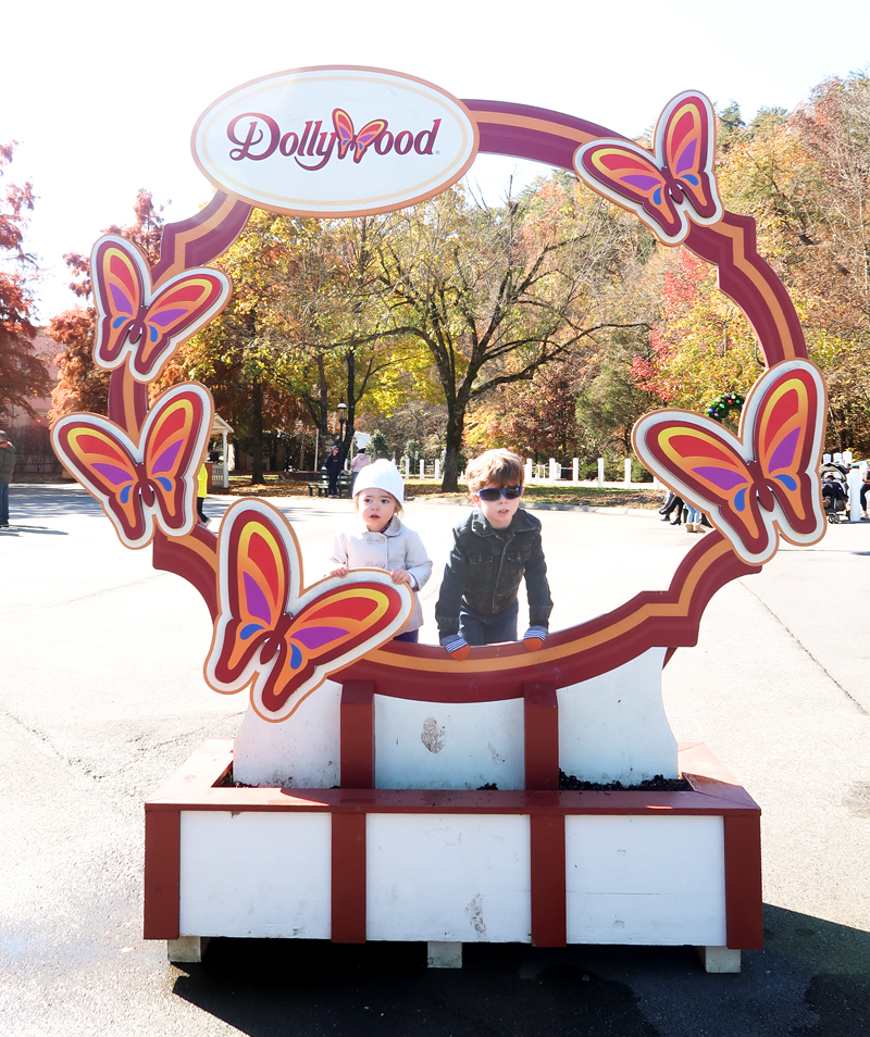 Tips for Visiting Dollywood During Christmas