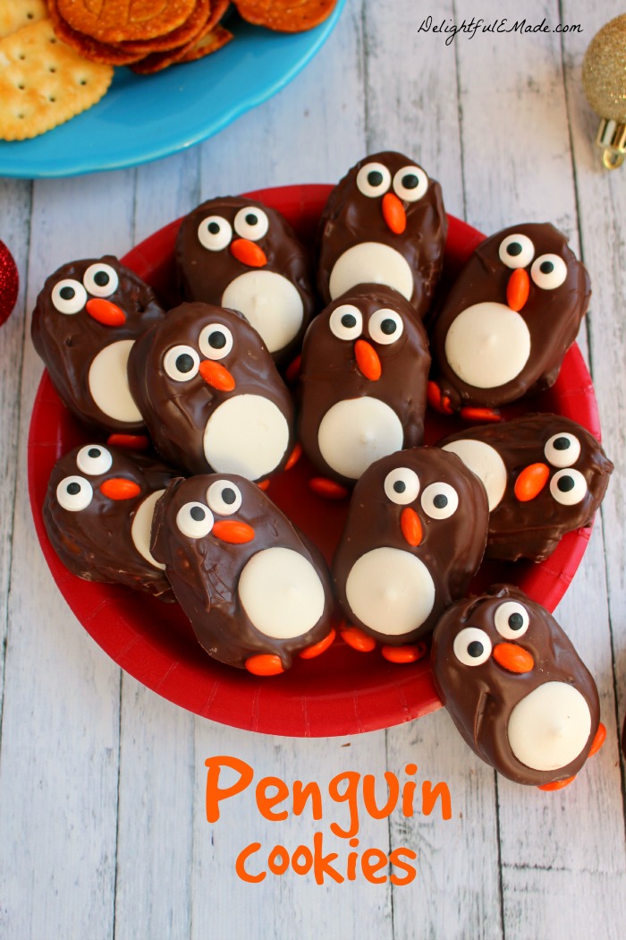 Mary Poppins Party Food Ideas! A massive list of ideas for throwing a Mary Poppins party and what to serve, everything from Mary Poppins Cake Pops, Mary Poppins Cupcakes, Mary Poppins Cake, Mary Poppins Snacks, and more!