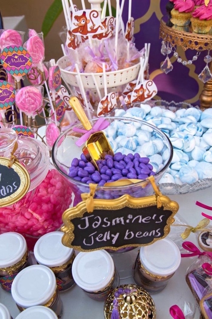 Aladdin party food ideas! Everything you need to throw an amazing Aladdin birthday party.