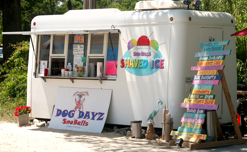 Where to eat in Myrtle Beach at Murrell's Inlet - Dog Dayz Snoballs